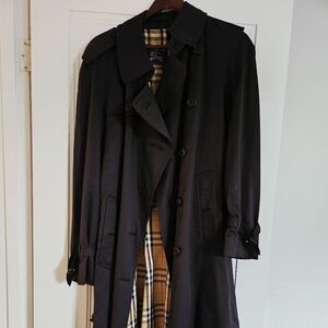 Burberry Dark Navy Trench, Size L